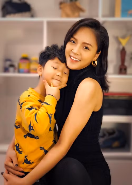 Thu Quynh bat ngo thong bao mang bau lan 2