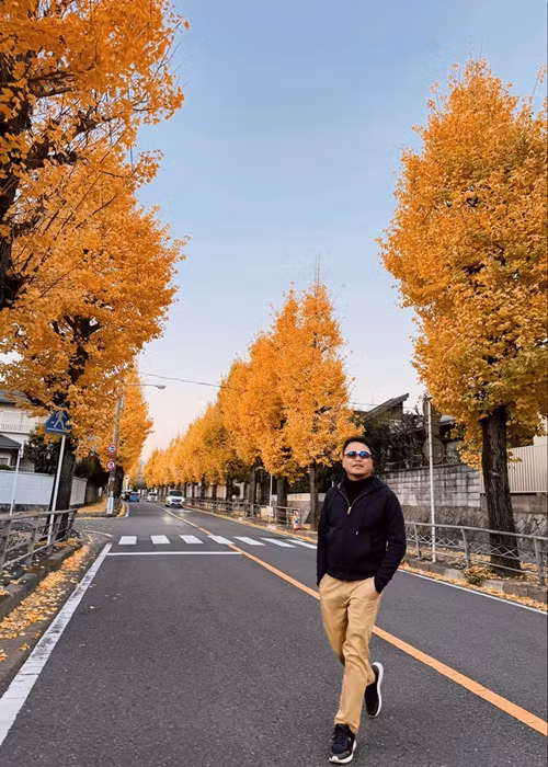 Phương Oanh trở thành phó nháy cho chồng trong chuyến đi.