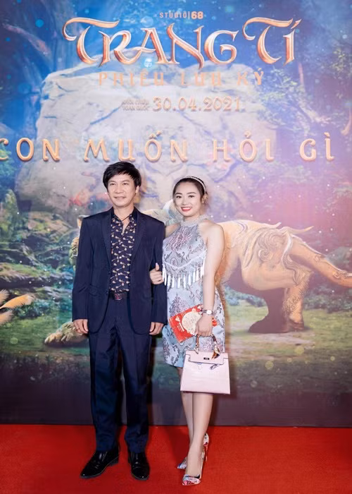 Vợ chồng Lê Huỳnh sánh đôi tại các sự kiện giải trí.