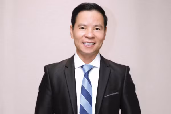 Vai trò của 5 cựu lãnh đạo SCB đang bị truy nã trong vụ Vạn Thịnh Phát Vai tro cua 5 cuu lanh dao SCB dang bi truy na trong vu Van Thinh Phat