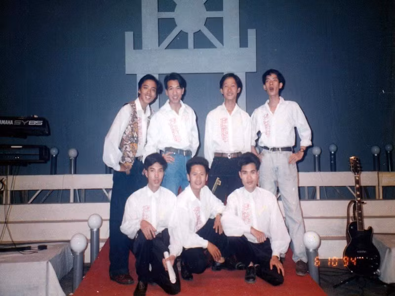 Khi là sinh viên nhạc viện, Xuân Phương tham gia Ban nhạc Chìa khóa vàng cùng Mỹ Linh, Bằng Kiều, Ngọc Anh, Hoài Phương. Ảnh: FB Bằng Kiều.