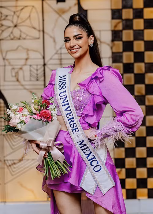 Đại diện Pháp - Diane Leyre, đại diện Mexico - Melissa Flores lần lượt xếp thứ 3 và 4. Ảnh: Miss Universe.