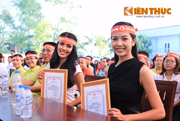 Á hậu quốc tế Thuý Vân.