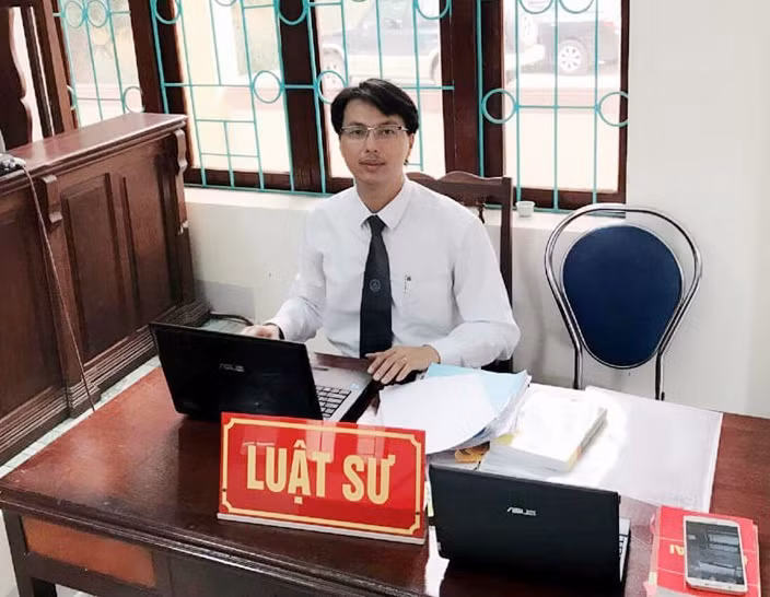 Be 3 tuoi tu vong o HN: Xu nang cha duong, me de tan doc?-Hinh-3