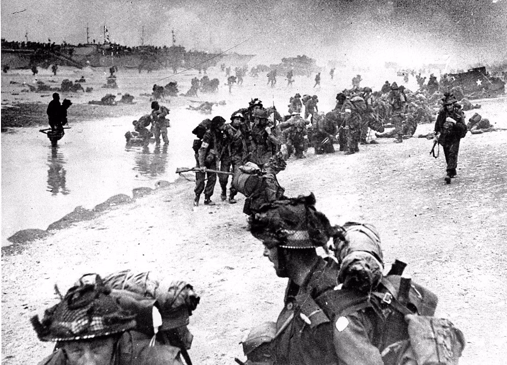 Vì vậy, thất bại tại Normandy khiến quân đội Đức quốc xã từng bước thua liên tiếp ở những chiến trường tiếp theo. Cuối cùng, chính quyền của Hitler bị đánh bại hoàn toàn vào năm 1945.