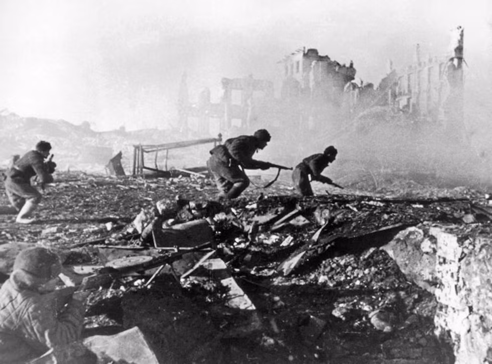 Đến năm 1944, Murzin trở thành chỉ huy Lữ đoàn du kích quốc tế mang tên Jan Zizka với số lượng thành viên lên đến hơn 1.000 người. Theo đó, ông tổ chức nhiều cuộc tấn công nhằm tiêu diệt lính Đức ở Ukraine, Moldavia, Slovakia, Moravia và Cộng hòa Séc.