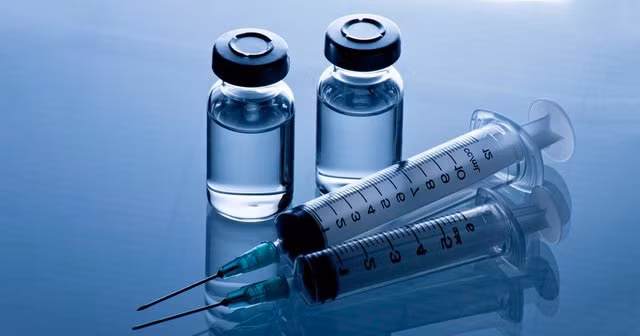 Vào năm 2017, Việt Nam sản xuất vắc-xin "2 trong 1" sởi - rubella. Đến năm 2018 - 2019, các nhà khoa học thành công với 3 loại vắc-xin phòng cúm mùa, viêm não Nhật Bản tế bào và bại liệt bất hoạt. Hiện các nhà khoa học đang tiến hành thử nghiệm lâm sàng trên người các loại vắc xin phòng COVID-19 gồm: Nanocovax, Covivac. Vắc xin ARCT-154 dự kiến bắt đầu thử nghiệm tại Trường Đại học Y Hà Nội vào ngày 8/8.