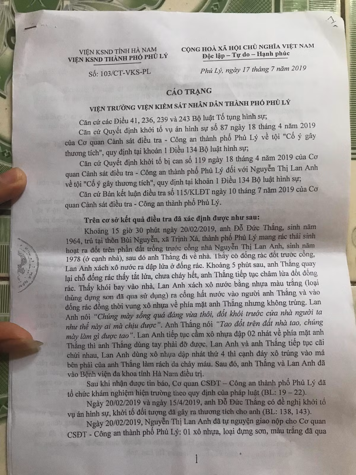 Ngan can hang xom dot rac dan den xo xat, 1 phu nu bi khoi to-Hinh-4