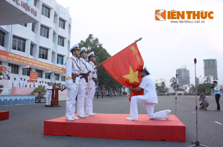 Đại diện học viên khóa 57 tuyên thệ dưới Quân kì. Kết quả tốt nghiệp năm 2017 đối với học viên đào tạo bậc đại học khóa 57 có 43,78% khá giỏi, trong đó 0,68% giỏi; bậc cao đẳng khóa 7 có 34,38% khá giỏi, trong đó 3,13% giỏi.