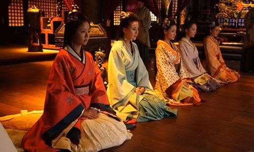 Kinh hoàng cuộc sống ở lãnh cung Tử Cấm Thành - Hình 2 Kinh hoang cuoc song o lanh cung Tu Cam Thanh-Hinh-2