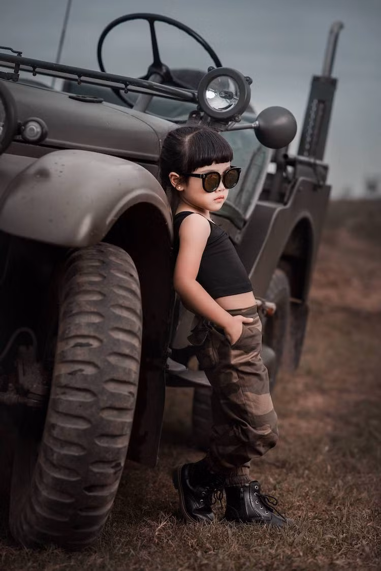 Có thể nói nếu không có Jeep, một loạt các dòng xe offroad nổi tiếng hiện nay như Toyota Land Cruiser hay hãng xe Land Rover sẽ không tồn tại, khi những dòng xe này chịu ảnh hưởng thiết kế và những tiêu chí "tiên phong" bởi Jeep. Hiện nay, Jeep đã trở thành một hãng xe trực thuộc tập đoàn Fiat Chrysler, và "hậu duệ" của những chiếc Jeep quân sự năm xưa là dòng Wrangler.