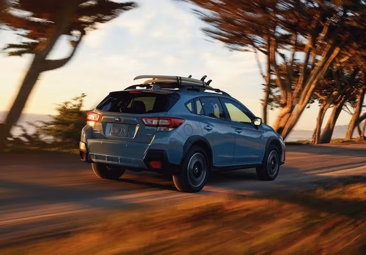 Tại thị trường Mỹ, Subaru Crosstrek thế hệ mới sẽ có tổng cộng 3 bản là 2.0i Base, Premium và Limited với giá bán lần lượt chưa được công bố. Subaru sẽ bắt đầu bán chiếc xe từ mùa hè tới.
