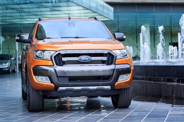 Bên cạnh X-Trail, một bất ngờ khác trong bảng xếp hạng xe bán chạy của tháng 3 là sự vượt trội của Ford Ranger với tổng doanh số 1014 chiếc. Được coi là "vua bán tải" tại Việt Nam và nhiều lần lọt vào danh sách top 10. Tuy nhiên việc Ranger đạt doanh số tháng lên tới hàng ngàn chiếc và đánh bại nhiều dòng xe bán chạy khác cũng không thường xuyên xảy ra.