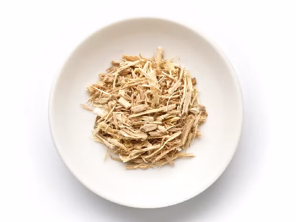 Cây yến mạch - Avena Sativa. Avena Sativa là một trong những loại thảo mộc thiên nhiên rất tốt cho việc cân bằng nội tiết. Nó còn được gọi là yến mạch hoang dã và là một phương thuốc hiệu quả điều trị các bệnh liên quan đến mất cân bằng hormone. Thảo mộc này có thể giám sát việc sản xuất hormone, do đó, nó sẽ giữ cân bằng mức hormone bình thường và tự nhiên của cơ thể.