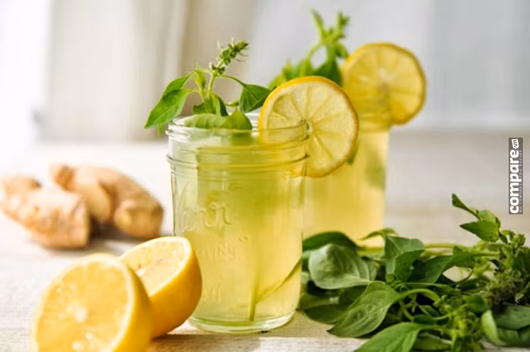 Công thức 5. Thành phần gồm đá, 1/2 cốc nước cam tươi, 500ml soda không đường, 1 miếng gừng tươi 5cm thái lát, 1 quả cam lột vỏ tách múi. Cho đá vào nước cam, sau đó rót nước soda vào quấy đều. Cho thêm gừng và múi cam vào trong thức uống detox ngon miệng này.