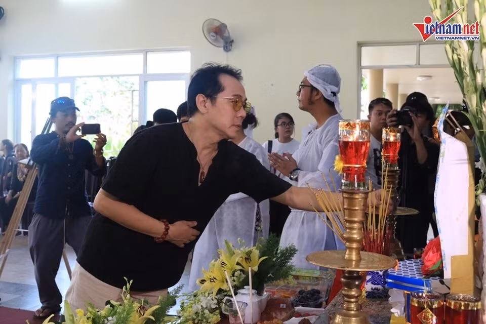 NSUT Thanh Loc: 'Toi mung hon la buon khi biet tin anh Le Binh ra di'