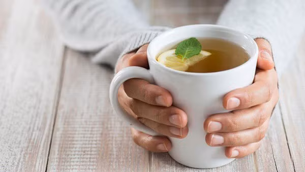 Uống trà xanh mỗi ngày, cô gái trẻ không ngờ mắc bệnh hiểm nghèo - Hình 2 Uong tra xanh moi ngay, co gai tre khong ngo mac benh hiem ngheo-Hinh-2