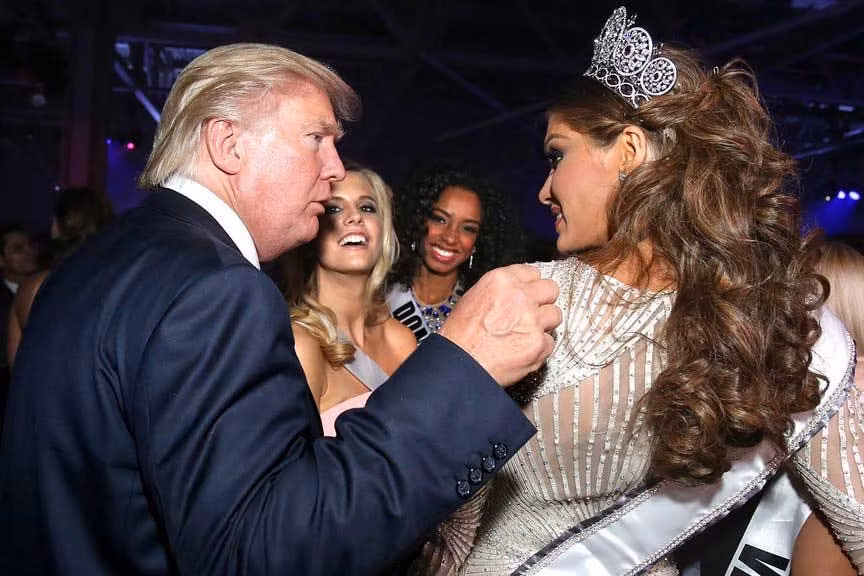 Nhiều cựu thí sinh các cuộc thi sắc đẹp do ông Donald Trump làm chủ đã tố cáo ông hay “vô tư” vào phòng thay đồ nữ trong các cuộc thi nhan sắc. Ảnh The Richest