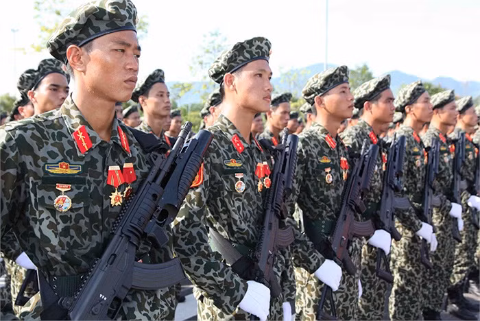 Bên cạnh đó, phải tổ chức luyện tập chặt chẽ, khoa học, bảo đảm chất lượng luyện tập cao nhất trong thực hiện nhiệm vụ diễu binh, diễu hành cấp Nhà nước tới đây.