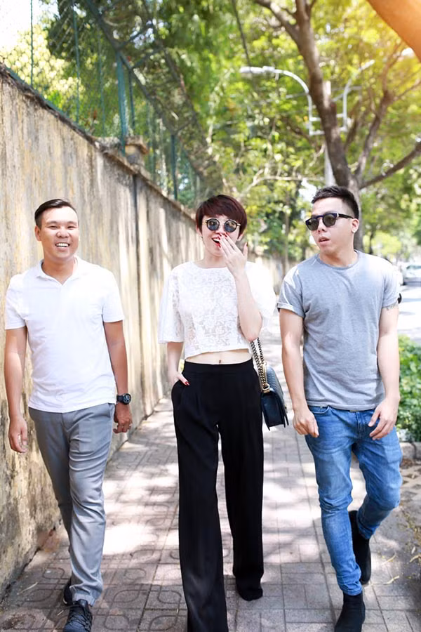 Than the nguoi dan ong dung sau giup Toc Tien toa sang-Hinh-9