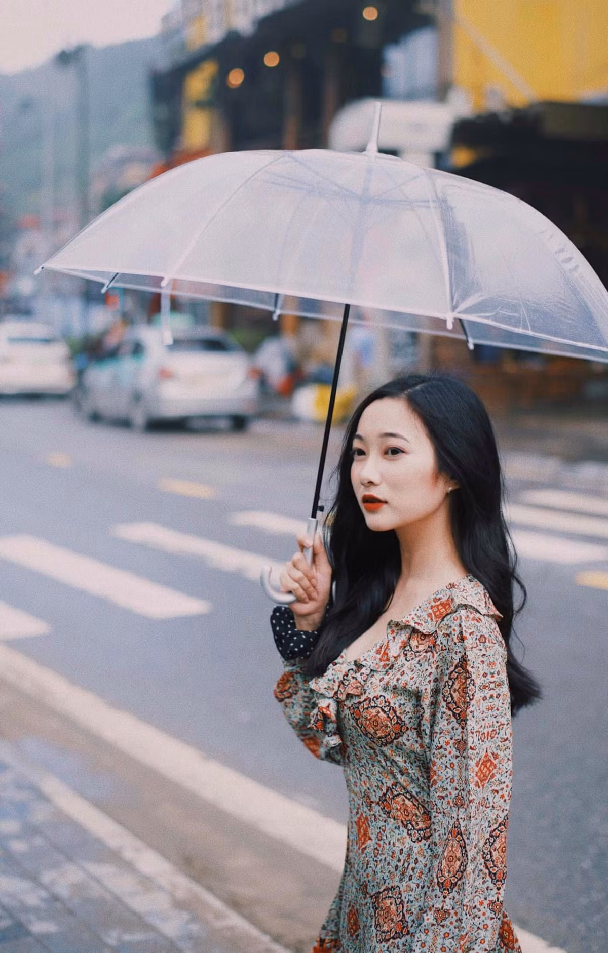 Giáo viên và nhiếp ảnh gia là hai nghề tưởng chừng như không liên quan đến nhau, nhưng đối với Tiêu Hạ đó lại là đam mê và là con người thực của cô.