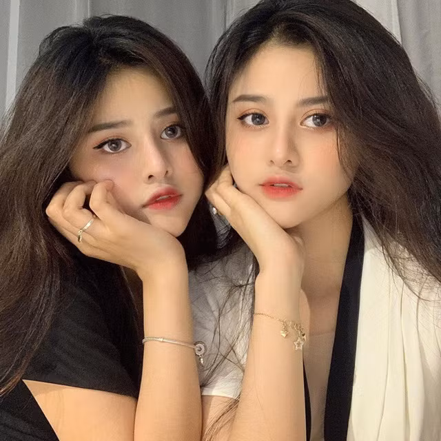 Cap chi em sinh doi Sai thanh chiem song MXH vi qua dep