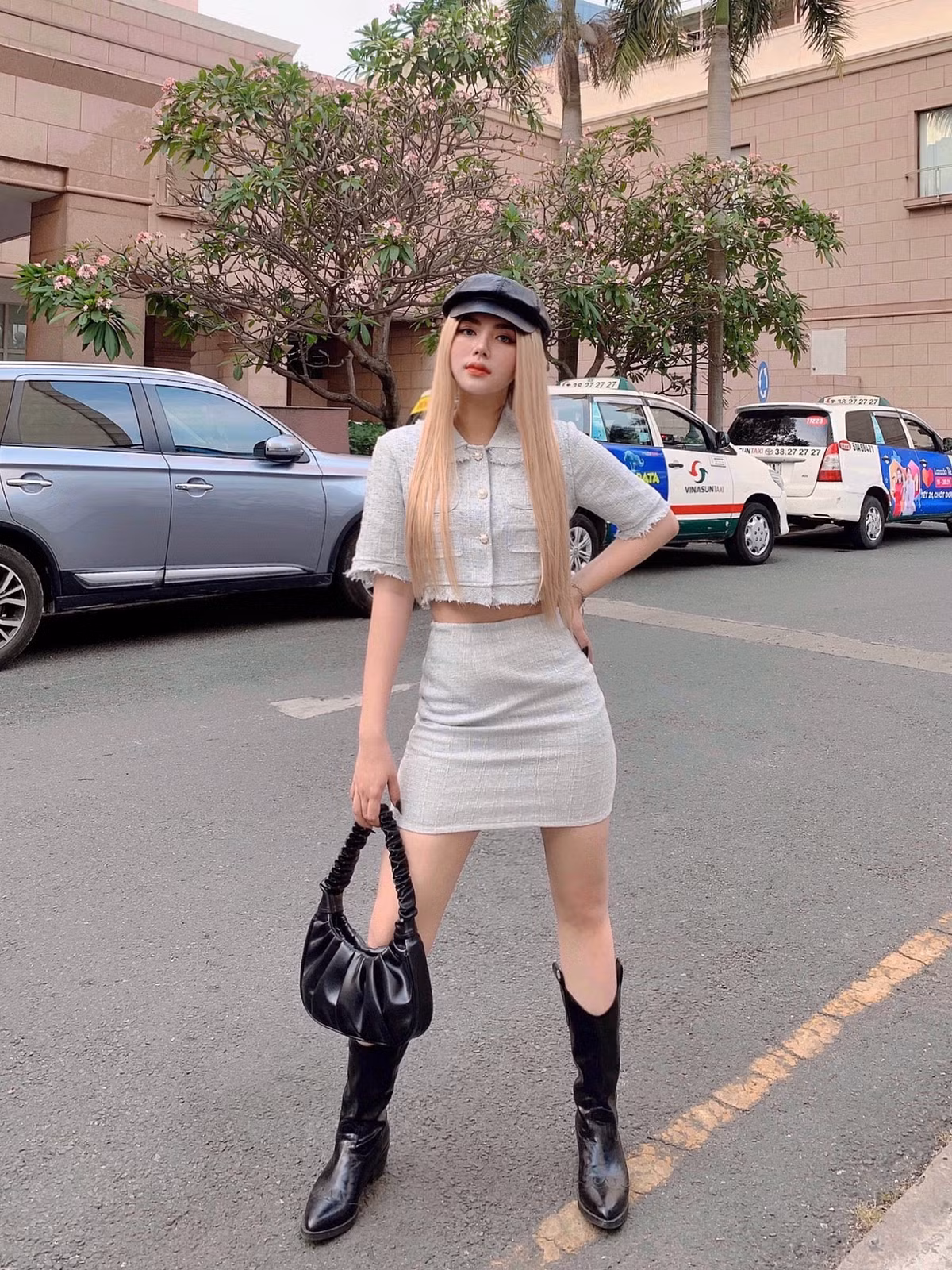 Dù là một trong những hot girl mạng xã hội được giới trẻ yêu mến, song Ngọc Khanh chưa có ý định lấn sân sang lĩnh vực nghệ thuật.