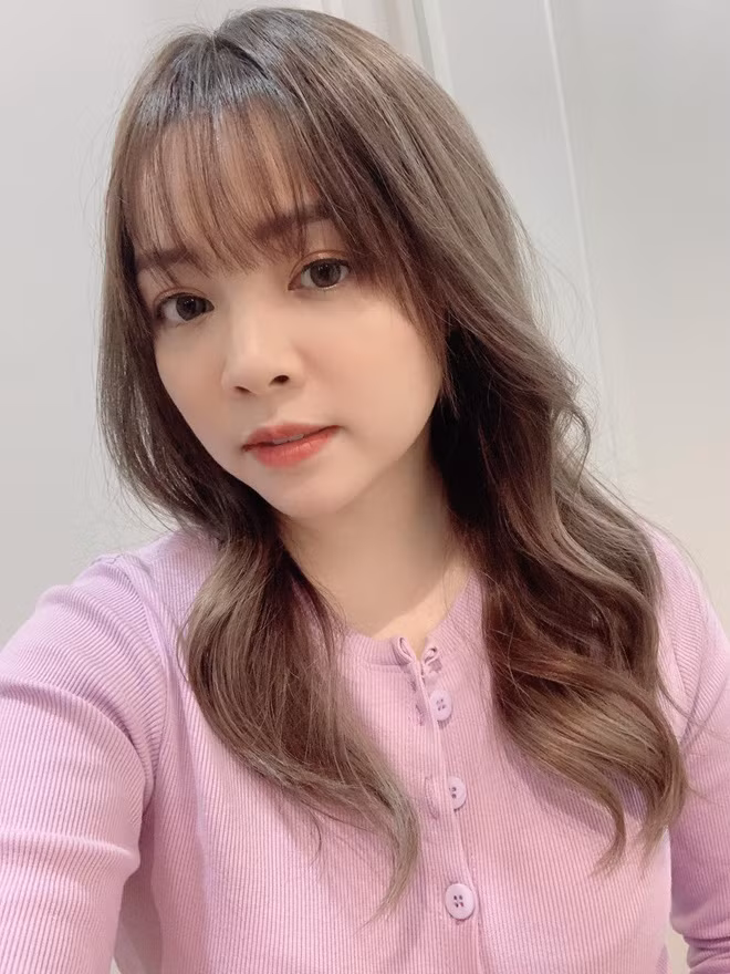 Hot beauty blogger Trinh Phạm có lẽ là nhân vật dậy sớm nhất nhì MXH để chuẩn bị đi bầu cử.