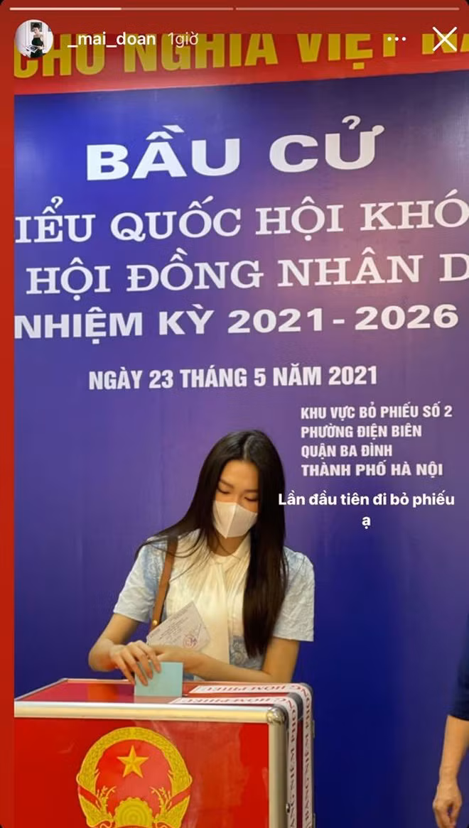 Bạn gái tin đồn của Đoàn Văn Hậu - Doãn Hải My ngay từ sáng đã đi thực hiện bỏ phiếu bầu cử.