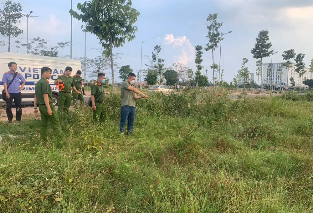 Thông bị bắt sau đó và khai nhận do có mâu thuẫn tình cảm với chị H. nên ra tay sát hại nạn nhân. Quá trình điều tra, Thông thành khẩn khai báo, ăn năn hối cải, đã tác động gia đình khắc phục hậu quả mai táng, phí và tổn thất tinh thần cho gia định chị H. Dự kiến ngày 14/3, TAND tỉnh Tiền Giang sẽ mở phiên tòa sơ thẩm xét xử đối với Ngô Minh Thông.