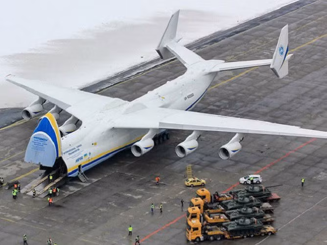 Ngoài cho các nước thuê, Ukraine vẫn thường sử dụng chiếc máy bay này cho các hoạt động hỗ trợ nhân đạo của Liên Hiệp Quốc.