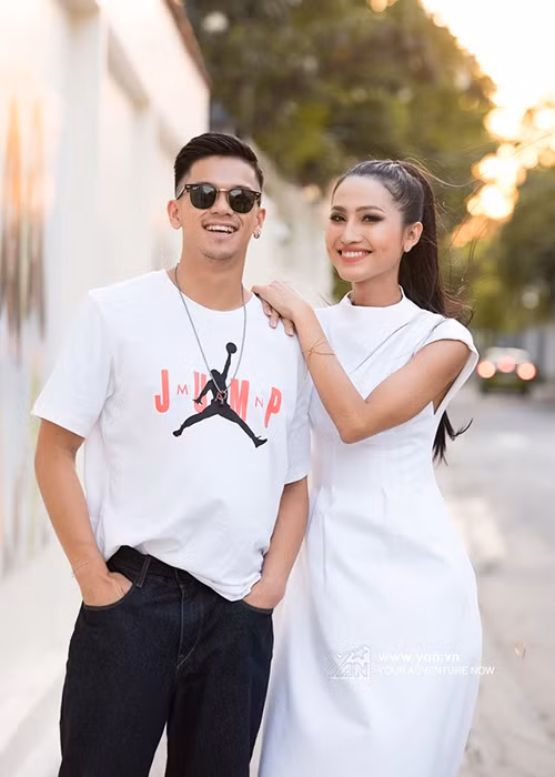 "Trong cuộc thi và cả sau cuộc thi, người duy nhất nhắn tin nhưng không chia buồn với tôi là Trọng Hiếu. Anh ấy không nói câu nào buồn, chỉ toàn nói ưu điểm của tôi, động viên tinh thần theo cách tích cực nhất", Hoài Sa chia sẻ trên Vietnamnet. Ảnh: Yan