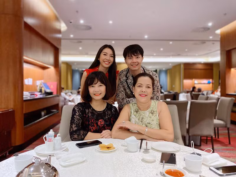 Mối quan hệ giữa Thúy Vân và mẹ của Nhật Vũ rất tốt đẹp.