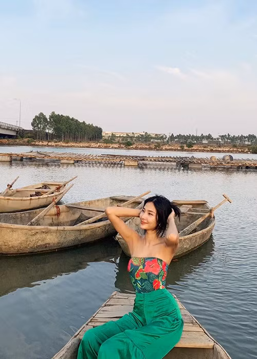 Quyết định dừng thi sắc của Hoàng Thùy khiến người hâm mộ tiếc hùi hụi.