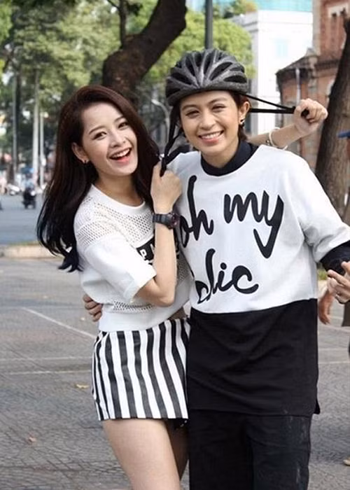 Đối diện với nghi vấn yêu đồng giới, Chi Pu lên tiếng phủ nhận. Đối với Chi Pu, Gil Lê không chỉ là bạn thân mà còn là người vô cùng quan trọng và không thể thiếu trong cuộc sống của cô. “Nếu không có Gil và bố mẹ Gil giúp đỡ, chắc tôi không tồn tại được lâu ở Sài Gòn ồn ào này”, Chi Pu nói. Ảnh: Yan
