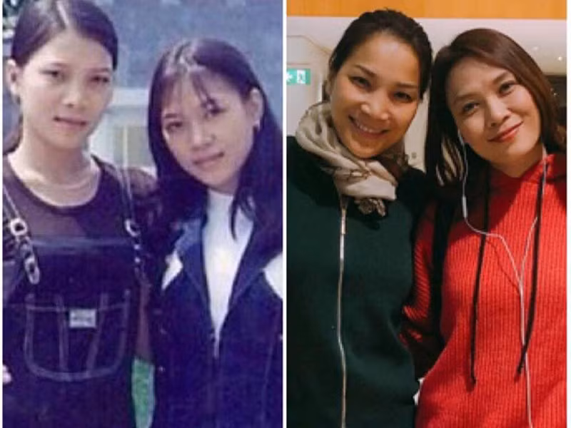 Hình ảnh đôi bạn thân vào năm 1998. Khi đó, cả hai ra Hà Nội diễn. Hồng Ngọc kể Mỹ Tâm lần đầu ra Hà Nội nên đã rủ đàn em đến lăng Bác chơi. “Mặc dù lúc đó tôi đang ốm nhưng cũng đành chiều lòng vì Tâm thực sự rất háo hức. Tuy nhiên, đi được nửa chừng thì tôi đau bụng quá, chịu không được nên hai chị em phải đi về”, Hồng Ngọc nhớ lại.