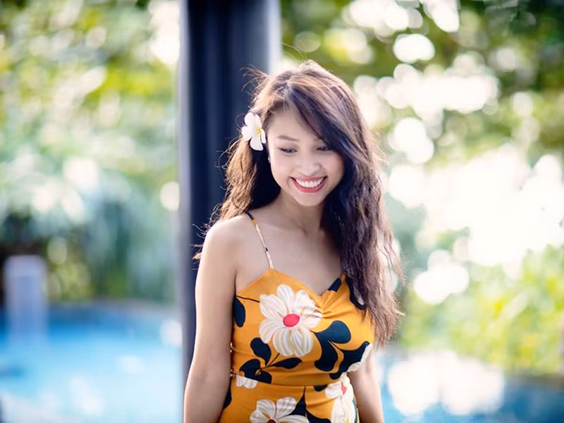 Vân Hugo gợi cảm sau khi “nâng cấp” vòng 1 giá nghìn đô Van Hugo goi cam sau khi “nang cap” vong 1 gia nghin do
