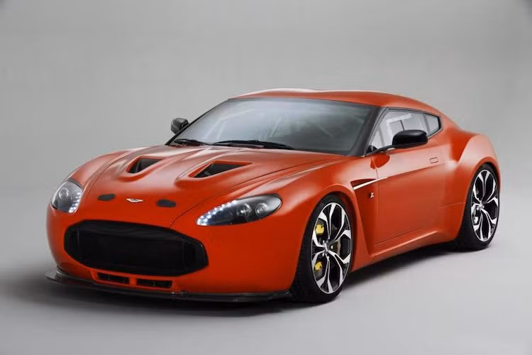Để kỷ niệm 50 năm ngày ra mắt chiếc DB4 GT Zagato, một mẫu concept có tên gọi V12 Zagato đã được tạo ra vào năm 2011, dựa trên chiếc Aston Martin V12 Vantage. Thân xe siêu đẹp của V12 Zagato được tạo ra từ nhôm và sợi carbon. Để chế tác ra chiếc xe, Zagato đã mất tới khoảng 2000 giờ công, trong đó 100 giờ chỉ dành cho việc sơn.