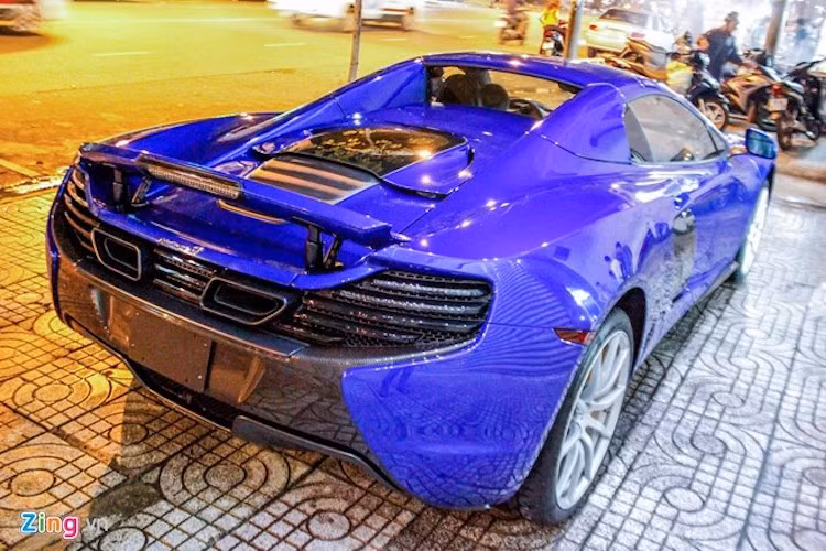 McLaren 650S Spider là mẫu xe nằm trong Super Series của hãng xe Anh Quốc. Tuy nhiên mẫu xe đàn anh của 650S là 675LT vẫn chưa có mặt tại Việt Nam.
