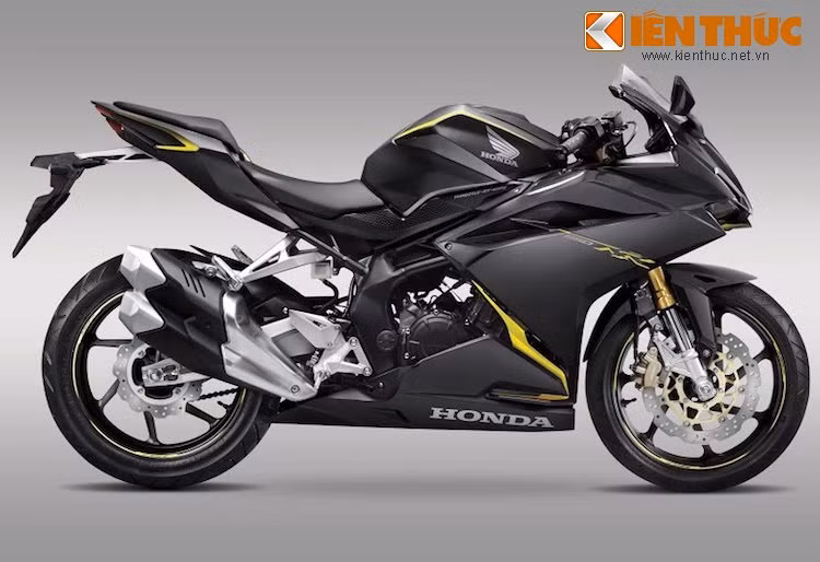 Theo Honda, sau Indonesia, hãng sẽ tiếp tục đem CBR250RR tới Nhật vào cuối năm nay. Ngoài ra, phiên bản "quốc tế" của xe có thể sẽ là CBR300RR hoặc CBR350RR, với dung tích xi-lanh tăng tương ứng. Với việc Honda ra mắt CBR250RR, hiện 3 trong số 4 "ông lớn" môtô Nhật Bản đã có những mẫu sportbike 2 xi-lanh PKL "tầm trung", chỉ còn lại Suzuki chưa nhảy vào "cuộc chơi" này.