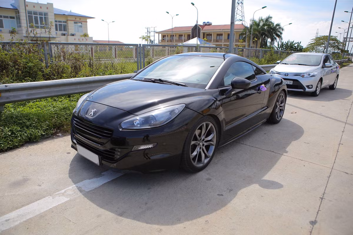 Mẫu xe coupe thể thao độc đáo Peugeot RC-Z có xuất xứ từ Pháp.