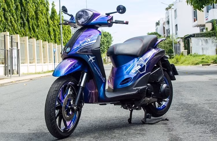 Là mẫu xe tay ga bánh lớn cao cấp phổ biến nhất tại Việt Nam, tuy nhiên scooter Piaggio Liberty lại rất ít khi được người chơi xe độ lại. Tuy nhiên đối với chủ của chiếc Liberty này, do chiếc xe đã gắn liền với nhiều kỷ niệm của gia đình và khá cũ nên anh đã sơn lại hoàn toàn vỏ xe.