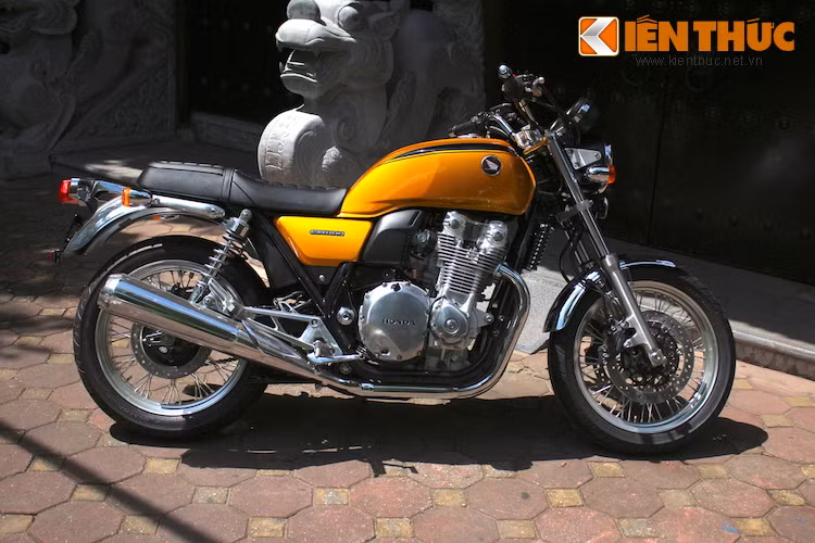 Dù Honda không phải là hãng đầu tiên có môtô động cơ 4 xi-lanh, nhưng trước Honda CB750 Four 1969, không một chiếc xe 4 máy nào vừa mạnh mẽ, vừa bền bỉ và mượt mà như nó. CB750 đã chấm dứt sự "thống trị" của ngành công nghiệp môtô Anh Quốc và gây ảnh hưởng tới nhiều thế hệ môtô 4 xi-lanh sau này. Hiện tại, dòng Honda CB1100 được coi là "hậu duệ" trực tiếp của Honda CB750 Four năm xưa.