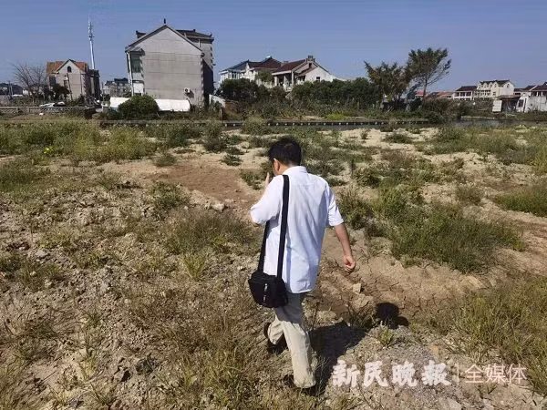 Xuat vien ve, nha bong 'khong canh ma bay' vi ly do khong tuong