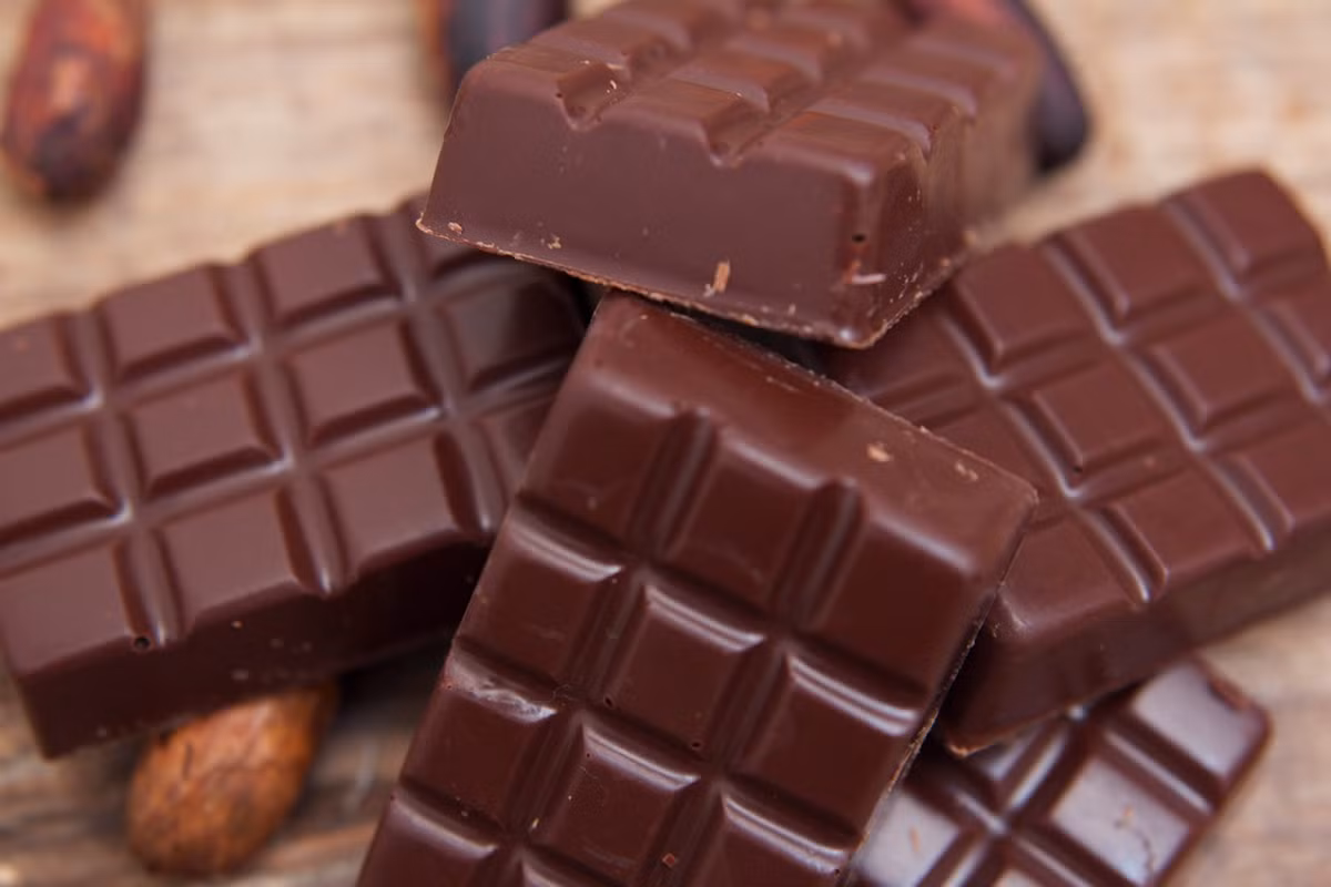 Chocolate giúp bảo vệ cơ thể khỏi những tia nắng gắt, phòng ngừa tình trạng cháy nắng nhờ hàm lượng flavonoid cao. Ảnh: perfectdailygrind.