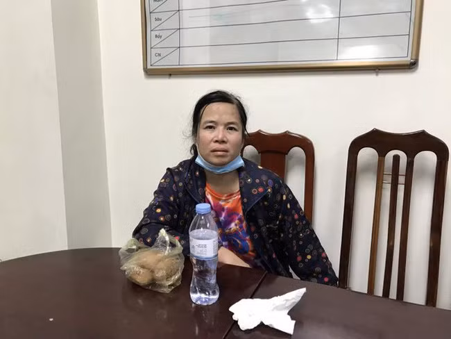 Khoi to, bat tam giam ke sat hai chu shop quan ao o Bac Giang