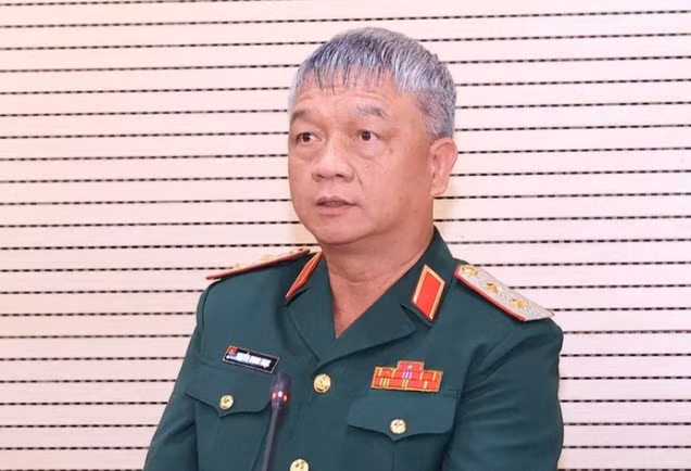 Trước tháng 12/2016, Trung tướng Nguyễn Quang Ngọc là Chỉ huy trưởng Bộ Chỉ huy Quân sự tỉnh Nam Định. Từ tháng 12/2016, ông là Phó Tư lệnh Quân khu 3. 