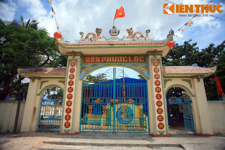 Ngôi đình thờ hàng trăm bộ xương khổng lồ ở Bình Thuận Ngoi dinh tho hang tram bo xuong khong lo o Binh Thuan