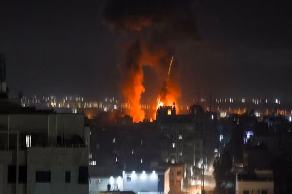 Israel lien tuc khong kich du doi Gaza, pha vo thoa thuan ngung ban