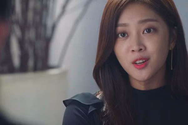 Thấy chị dâu vào nhà nghỉ, tôi muốn bắt quả tang nhưng chồng không cho Thay chi dau vao nha nghi, toi muon bat qua tang nhung chong khong cho